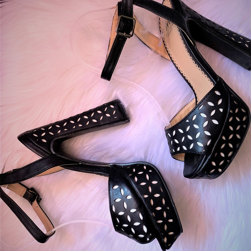 Ronelle by Madison for Shoedazzle - Size 6 1/2